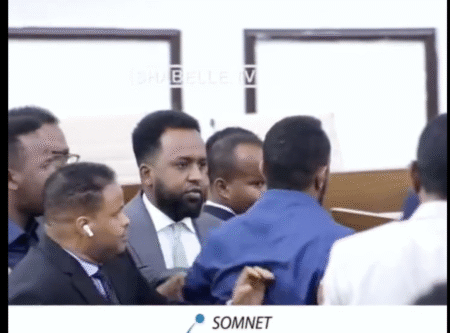 Fowdadii Arbacadii: Sababta Dadka Soomaaliyeed u Dalbanayaan Hal Qof, Hal Cod